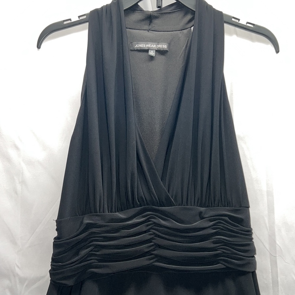 Jones Wear - Black Halter Neck Cocktail Dress